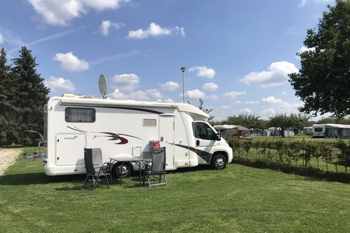 Camper op Camping Buitengoed de Boomgaard