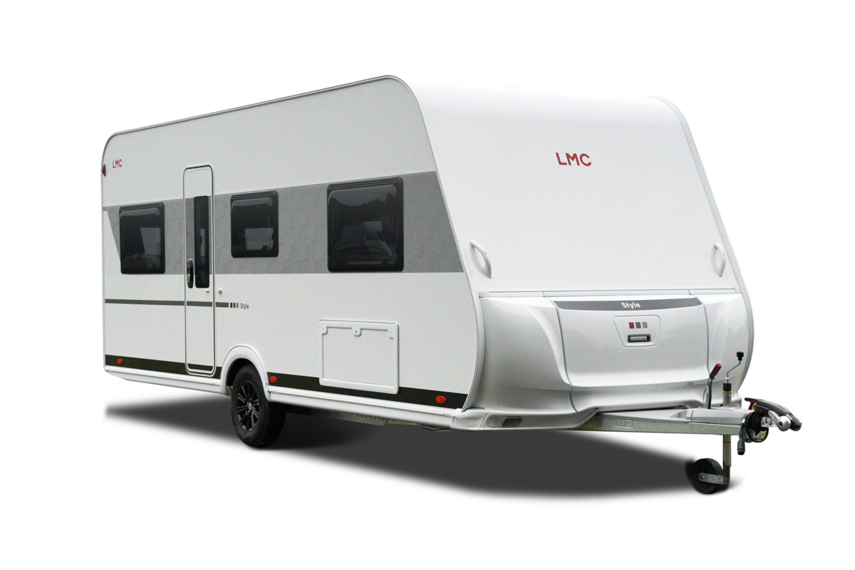 Nieuwe LMC Style 500E caravan met zes slaapplaatsen en hefbed